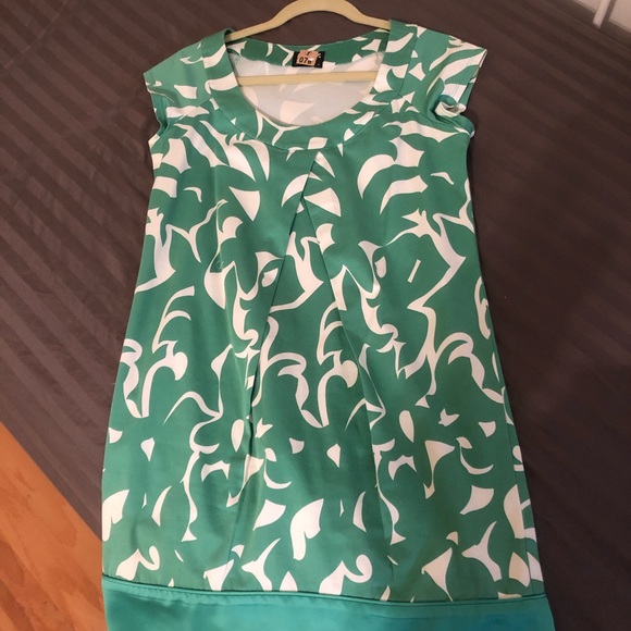 BCBG - Picture 3 of 4